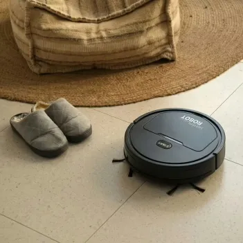 DustaPro — plus jamais besoin de se baisser pour passer l'aspirateur